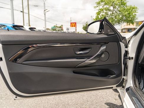 Used 2018 BMW M4 Coupe RWD image 12