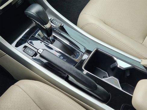 Used 2016 Honda Accord EX-L image 19