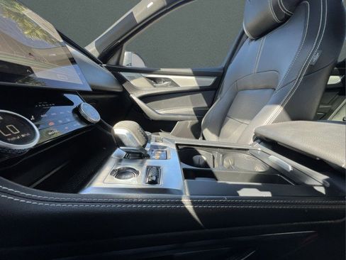 Used 2024 Jaguar F-PACE R-Dynamic S image 25