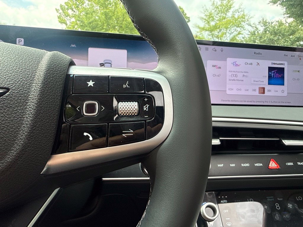 New 2026 Genesis GV70 2.5T Advanced AWD/4WD image 17