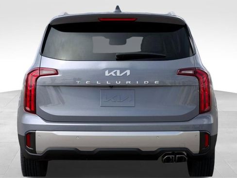 Used 2025 Kia Telluride S image 14