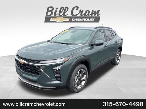 New 2026 Chevrolet Trax LT w/ LT Convenience Package FWD image 38