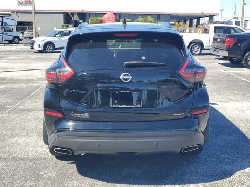 Certified 2023 Nissan Murano SV w/ SV Midnight Edition Package FWD image 5