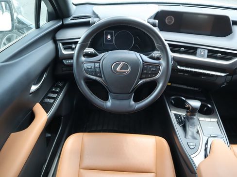 Used 2022 Lexus UX 250h w/ Accessory Package (Z2) AWD/4WD image 5