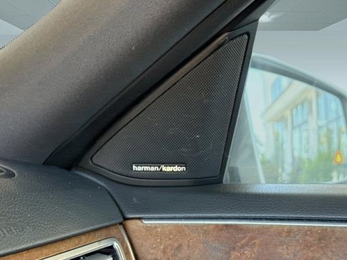 Used 2014 Mercedes-Benz E 350 4MATIC Sedan image 23