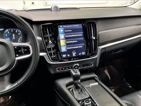 Used 2017 Volvo V90 T6 Cross Country AWD/4WD image 9
