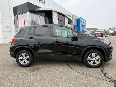 Used 2022 Chevrolet Trax LS w/ Tint and Cruise Package image 14