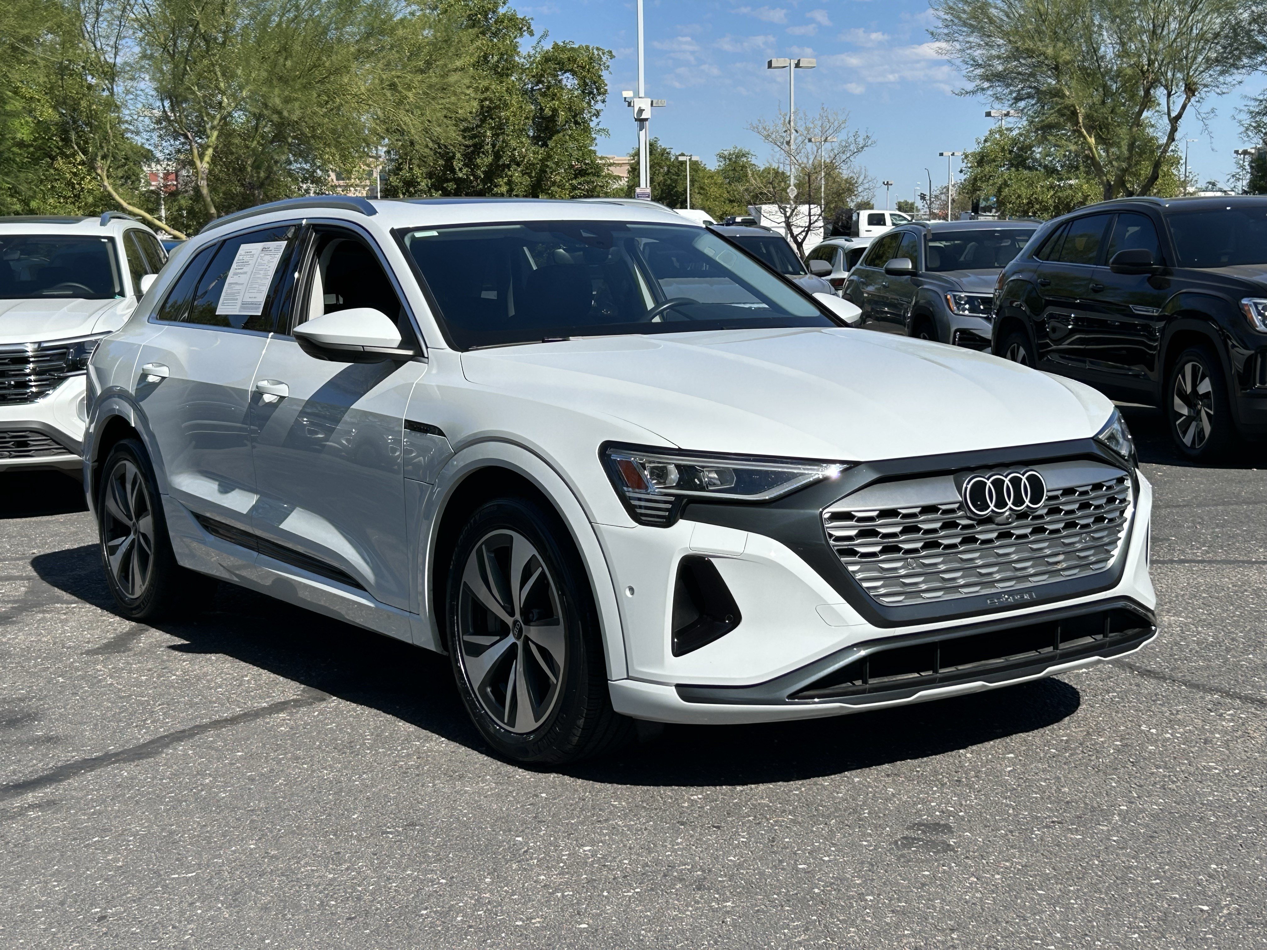 Used 2024 Audi Q8 e-tron Premium Plus w/ Premium Plus Package AWD/4WD image 6