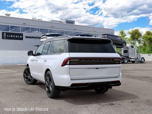 New 2027 Lincoln Navigator Black Label AWD/4WD image 8