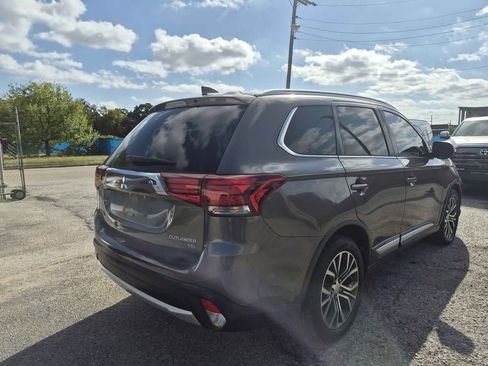 Used 2017 Mitsubishi Outlander SE image 6