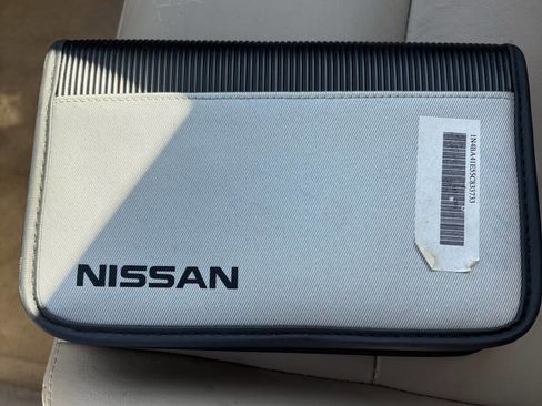 Used 2005 Nissan Maxima 3.5 SL w/ (T05) Navigation System Pkg FWD image 16