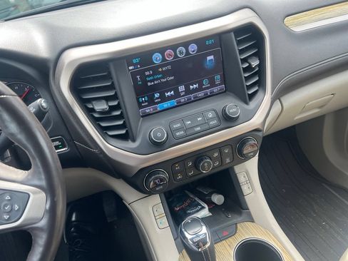 Used 2018 GMC Acadia Denali w/ Technology Package AWD/4WD image 6