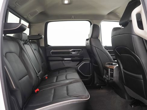 Used 2022 RAM 1500 Laramie AWD/4WD image 12