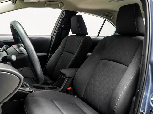 Used 2024 Toyota Corolla LE image 28