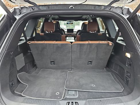 Used 2020 Lincoln Aviator Reserve w/ Equipment Group 201A image 14