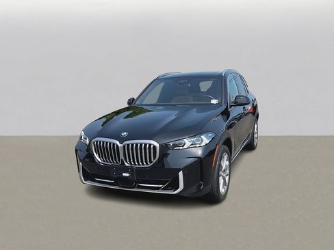 Used 2024 BMW X5 xDrive40i w/ Premium Package AWD/4WD image 3