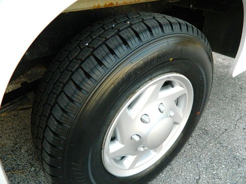 Used 2016 Ford E-350 and Econoline 350 Super Duty w/ Power Windows & Locks Group image 12