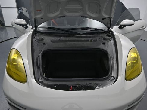 Used 2018 Porsche 718 Cayman S RWD image 11