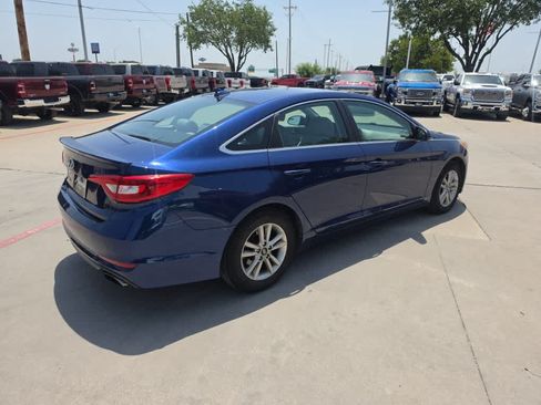 Used 2015 Hyundai Sonata SE w/ Option Group 09 FWD image 5