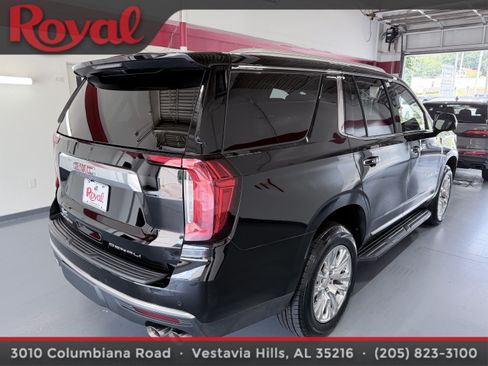 Used 2022 GMC Yukon Denali AWD/4WD image 5