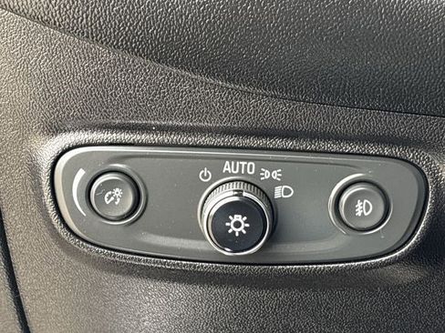 Certified 2018 Chevrolet Equinox Premier image 17