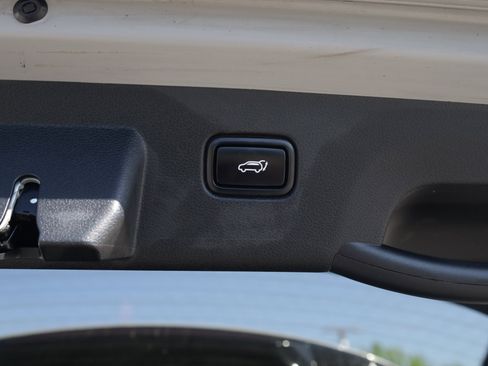 Used 2024 Kia Sportage SX image 19