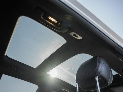 Used 2021 Mercedes-Benz GLC 43 AMG 4MATIC image 33