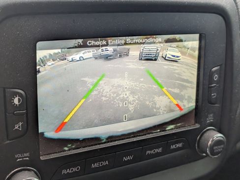 Used 2016 Jeep Renegade Latitude image 10