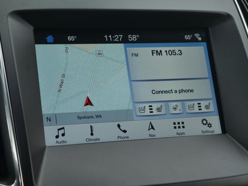 Used 2018 Ford Edge Titanium w/ Equipment Group 302A AWD/4WD image 11