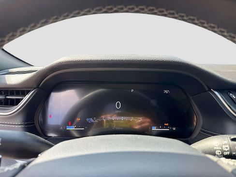 Used 2023 Jeep Grand Cherokee L Laredo image 14