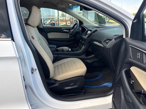 Used 2020 Ford Edge SEL w/ Cold Weather Package AWD/4WD image 29