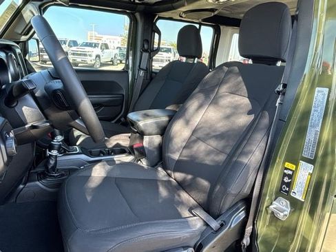 Used 2023 Jeep Wrangler Willys image 19