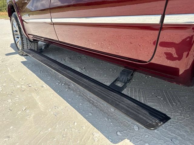 Used 2022 RAM 1500 Limited w/ Body Color Bumper Group AWD/4WD image 11