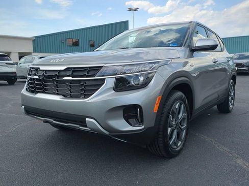 Used 2026 Kia Seltos LX FWD image 8