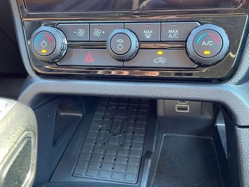 Used 2024 Ford Ranger XLT w/ Equipment Group 301A High image 25