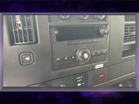 Used 2012 Chevrolet Express 2500 image 7