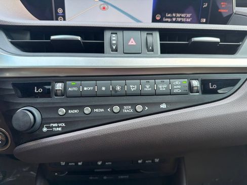 Used 2019 Lexus ES 350 w/ Premium Package FWD image 32