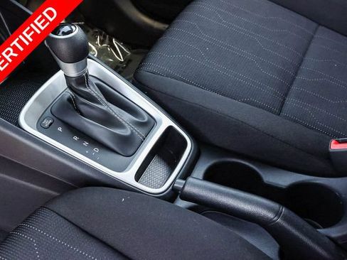 Certified 2024 Hyundai Venue SE FWD image 20