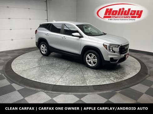 Used 2022 GMC Terrain SLE w/ LPO, Floor Liner Package image 1