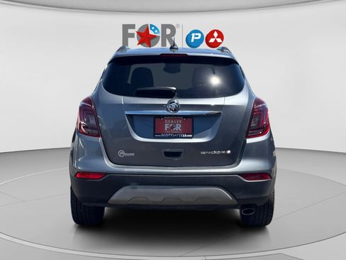 Used 2020 Buick Encore Essence FWD image 4