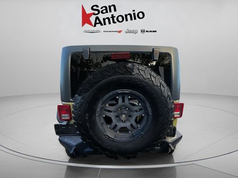 Used 2013 Jeep Wrangler Unlimited Rubicon w/ Connectivity Group image 6