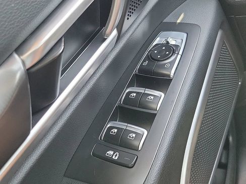 Used 2025 Kia Telluride S FWD image 13