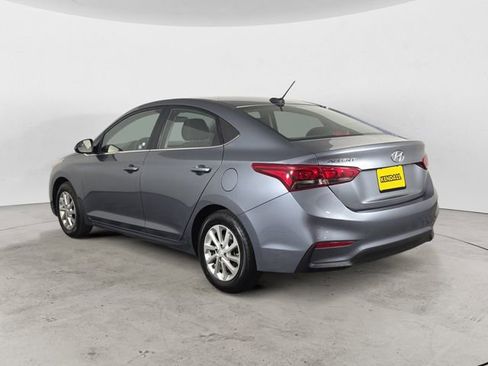 Used 2019 Hyundai Accent SEL FWD image 3