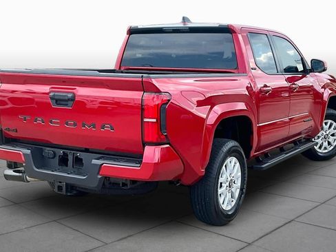 Certified 2026 Toyota Tacoma SR5 AWD/4WD image 13