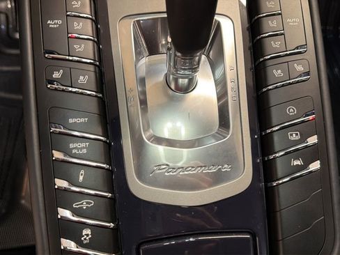 Used 2014 Porsche Panamera 4S Executive AWD/4WD image 22