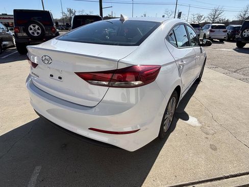 Used 2017 Hyundai Elantra SE FWD image 21