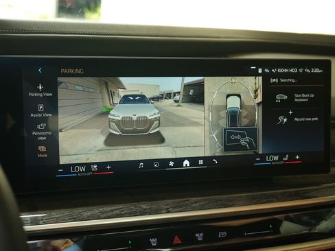 Used 2023 BMW 740i RWD image 12