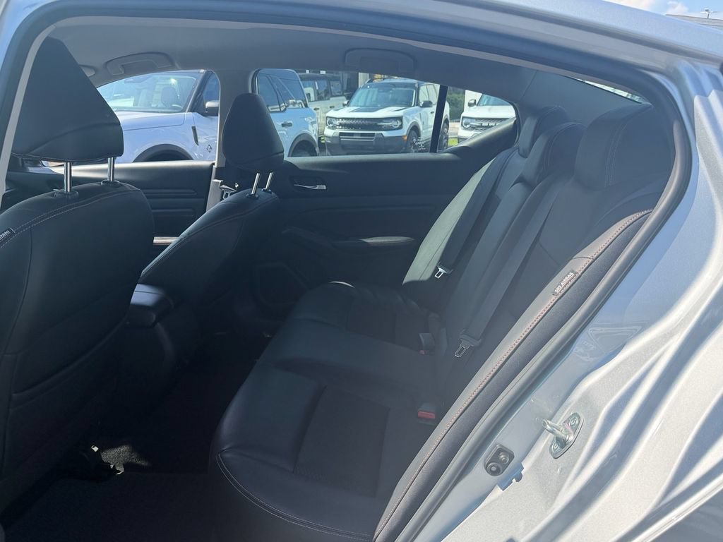 Used 2021 Nissan Altima 2.5 SR FWD image 10
