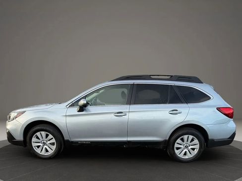 Used 2019 Subaru Outback 2.5i Premium image 8