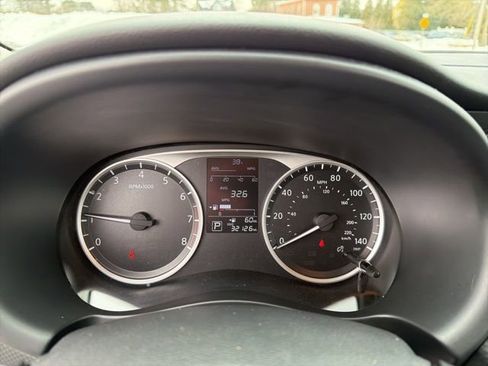 Used 2022 Nissan Kicks S image 21